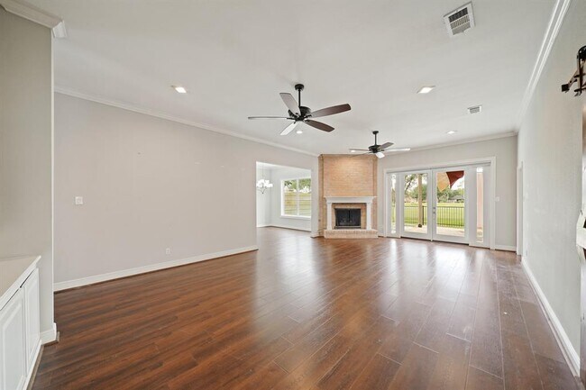Building Photo - 414 Fox Briar Ln