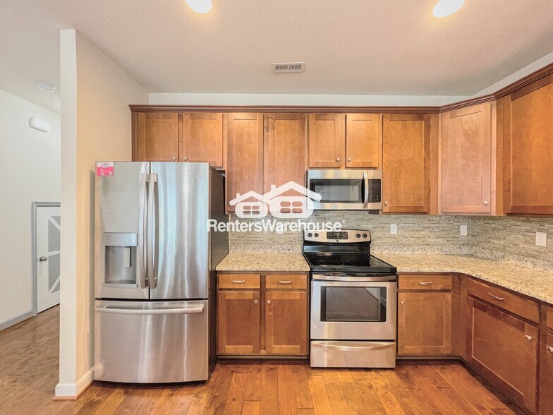 Building Photo - 1128 Winsford Ln