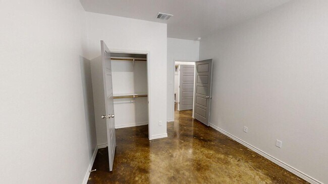 Building Photo - 206 Riptide Rd