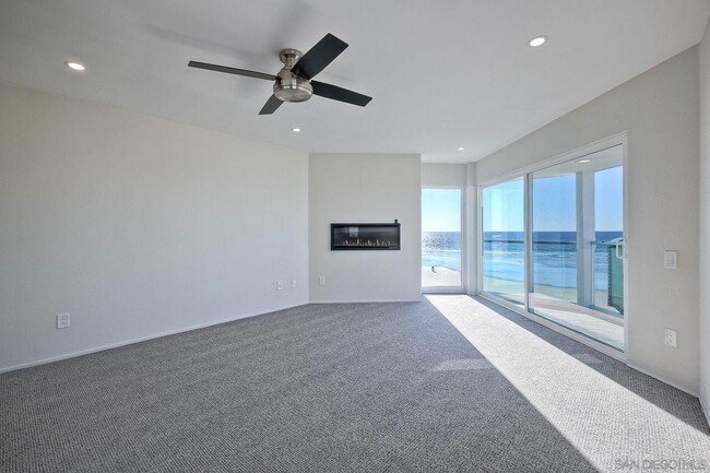 Building Photo - 3285 Ocean Front Walk