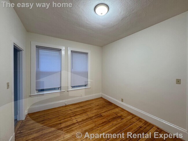 Building Photo - 250 Beacon St