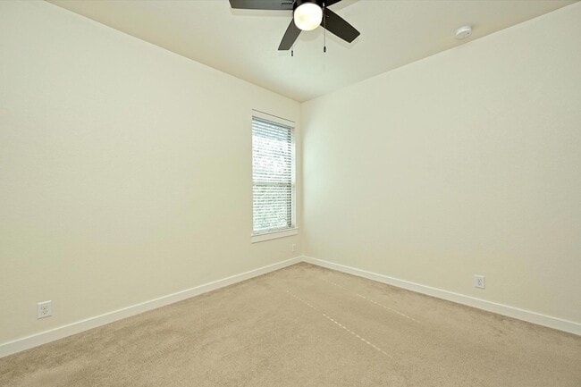 Building Photo - 2101 Rivers Edge Way
