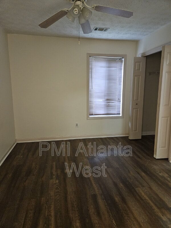 Building Photo - 1580 Burnstone Dr