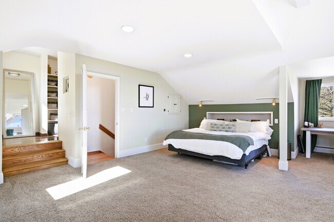 Building Photo - 499 Pine Song Trail