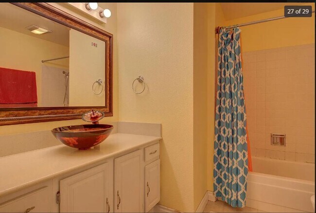 Building Photo - Charming 3-Bedroom Home with Vaulted Ceili...