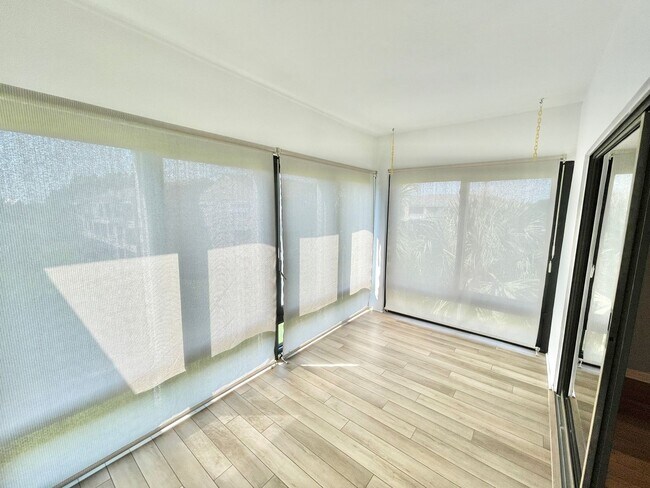 Building Photo - Application Under Review - 2 BR 2 Bath Con...