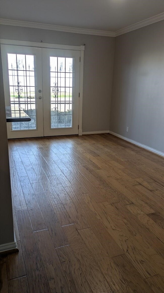 Building Photo - 402 Postoffice St