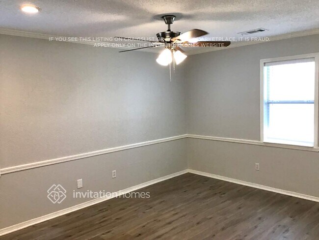 Building Photo - 436 Lexington Ln