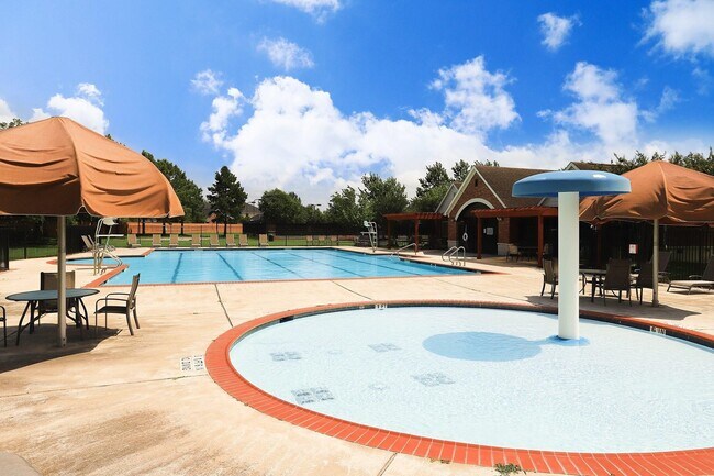 Building Photo - 15718 Stroudwater Ln