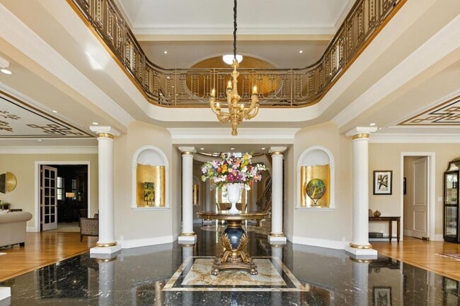 Building Photo - 90 Broadacres Rd