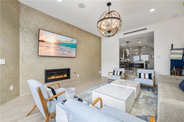 Building Photo - 122 21st St