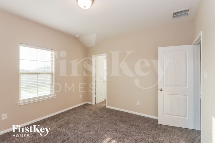 Building Photo - 4615 Red Yucca Dr