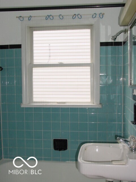 Building Photo - 805 Berkley Rd