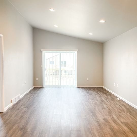 Building Photo - 243 Divide Dr