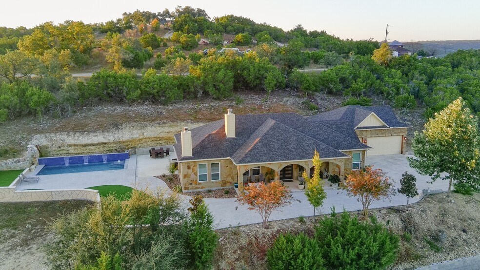 Primary Photo - 21404 Lonesome Ct