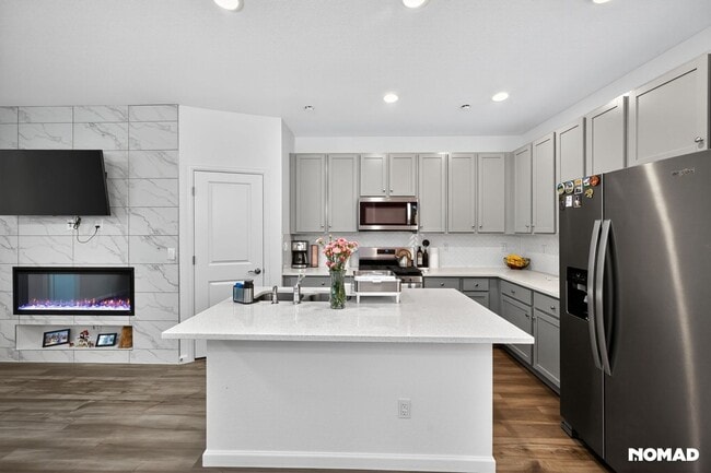 Building Photo - 18201 French Creek Ave