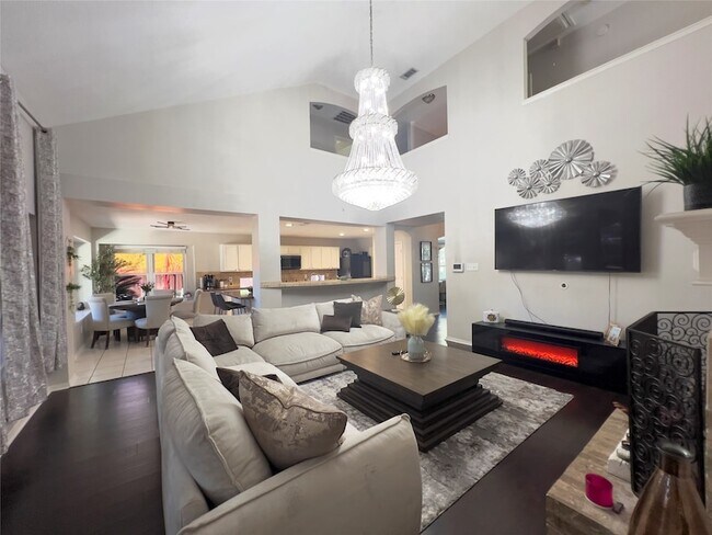 Building Photo - 10503 Desert Springs Cir