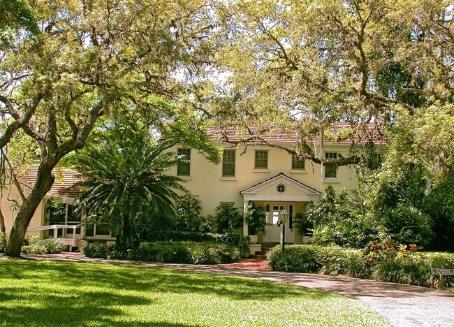 Building Photo - 1601 Bayhouse Point Dr