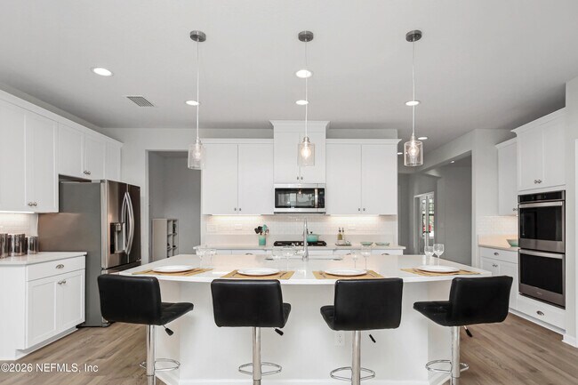 Building Photo - 179 Horsetail Ct