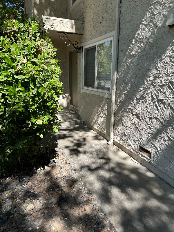 Building Photo - 1311 W 3rd St