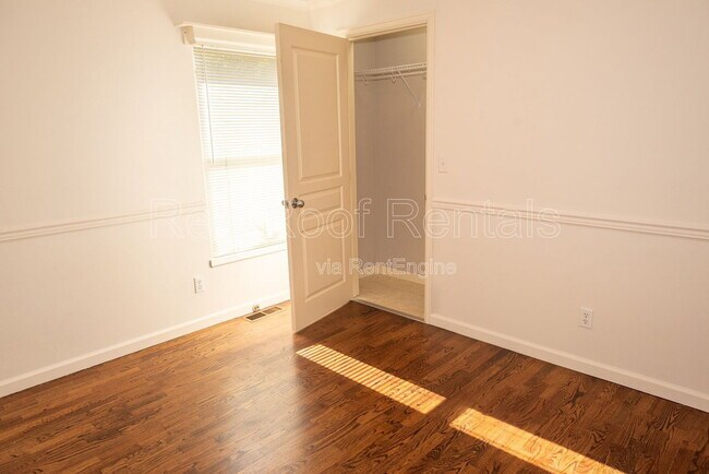 Building Photo - 4840 N 8th St