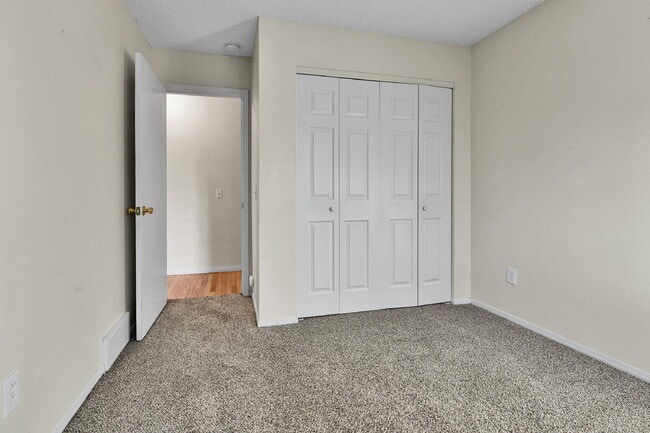 Building Photo - $2,895 - 3 Bed, 2.5 Bath Home in Broomfiel...