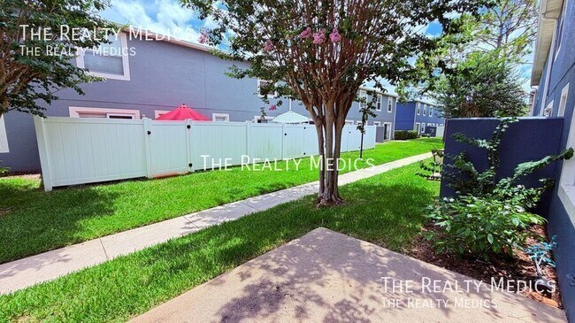 Building Photo - 13054 Lexington Summit St