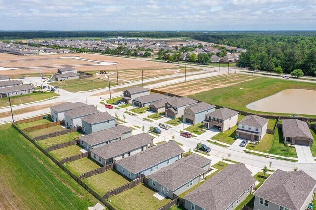 Building Photo - 10138 California Lily Ln