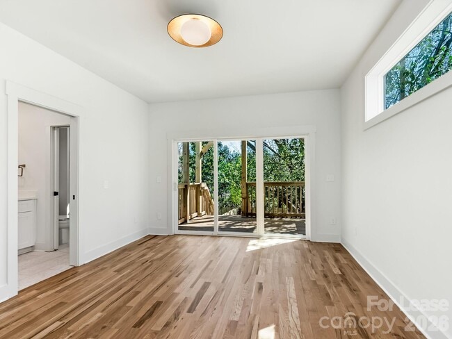 Building Photo - 1310 N Davidson St