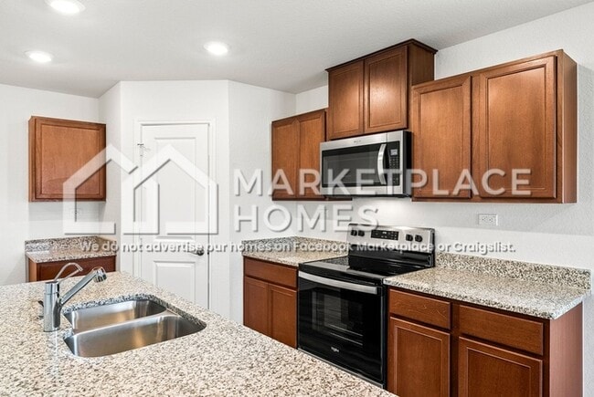 Building Photo - 400 Horizon Pointe