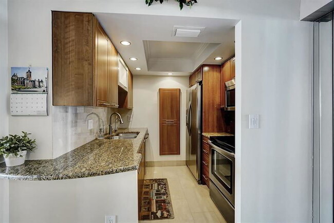 Building Photo - 111 Briny Ave