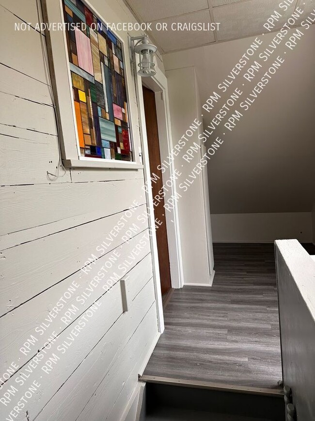 Building Photo - 509 E. George-