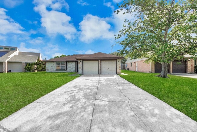 Building Photo - 1911 Hammerwood Dr