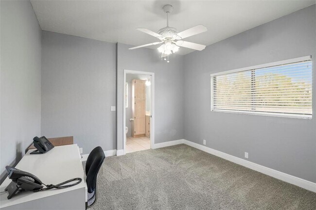 Building Photo - 6110 9th Ave Cir NE