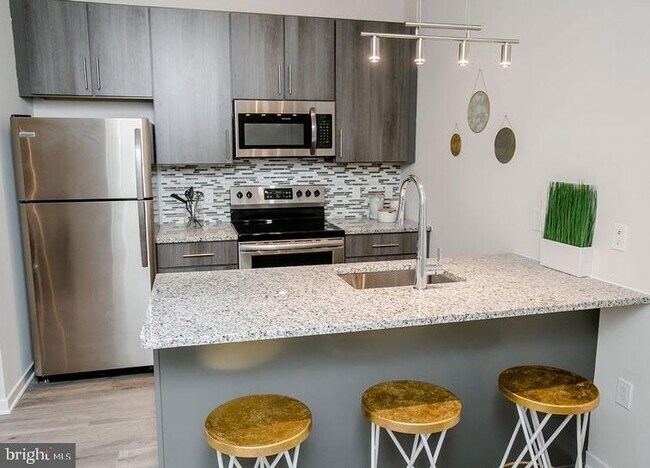 Building Photo - 1410 N 31st Street Unit 1B-1-401
