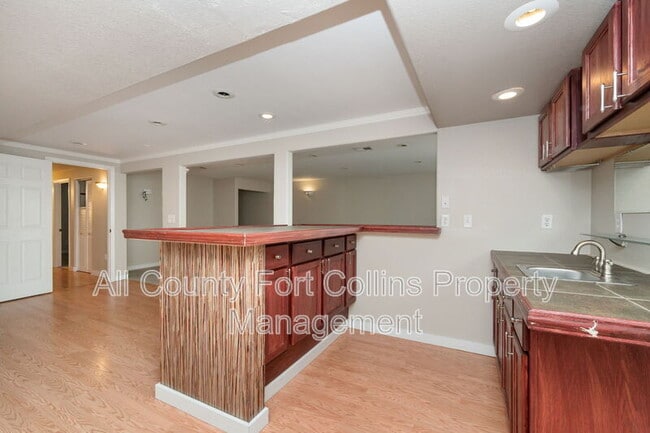 Building Photo - 224 Whitney Bay