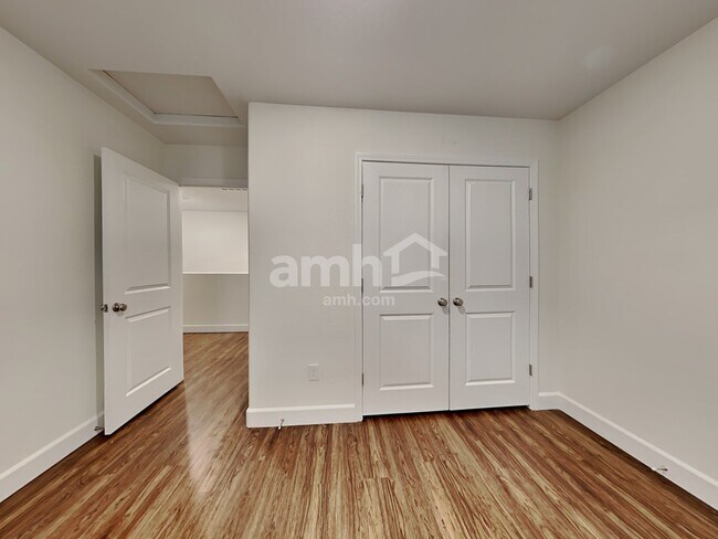 Building Photo - 8110 Inhibition Ct