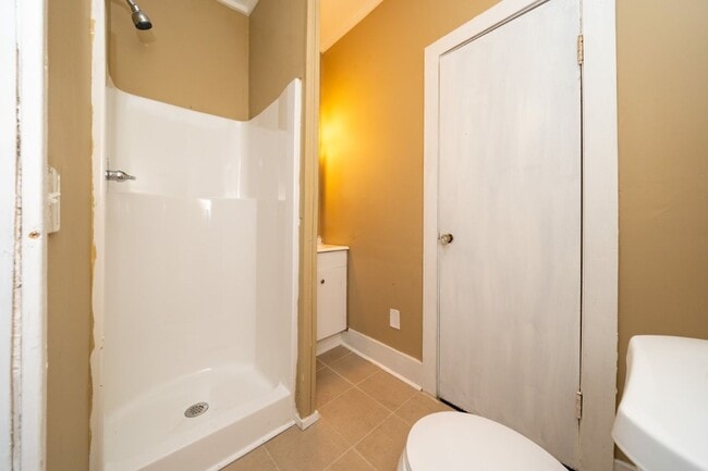 Building Photo - Rare Find Rock Creek – Space, Style & Storage!