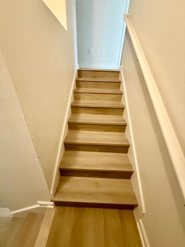 Building Photo - Lake Sawyer - Luxury 3/2.5 Condo