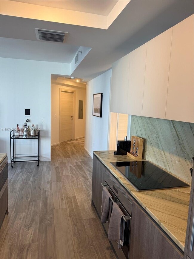 Building Photo - 801 S Miami Ave