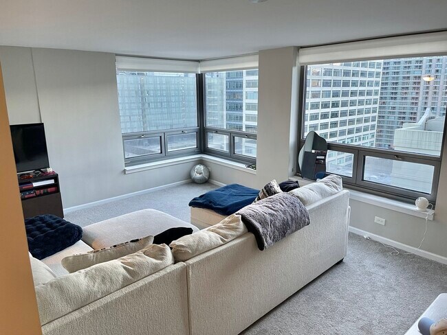 Building Photo - 440 N Wabash Ave