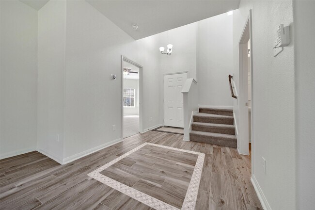 Building Photo - 305 Crooked Pine Court