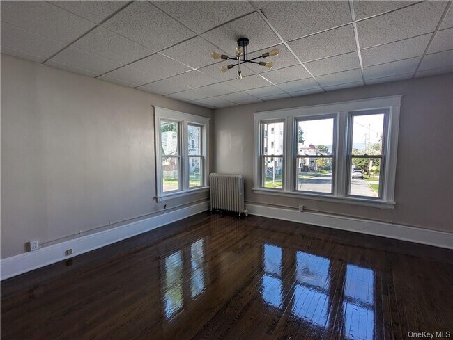 Building Photo - 65 Academy St