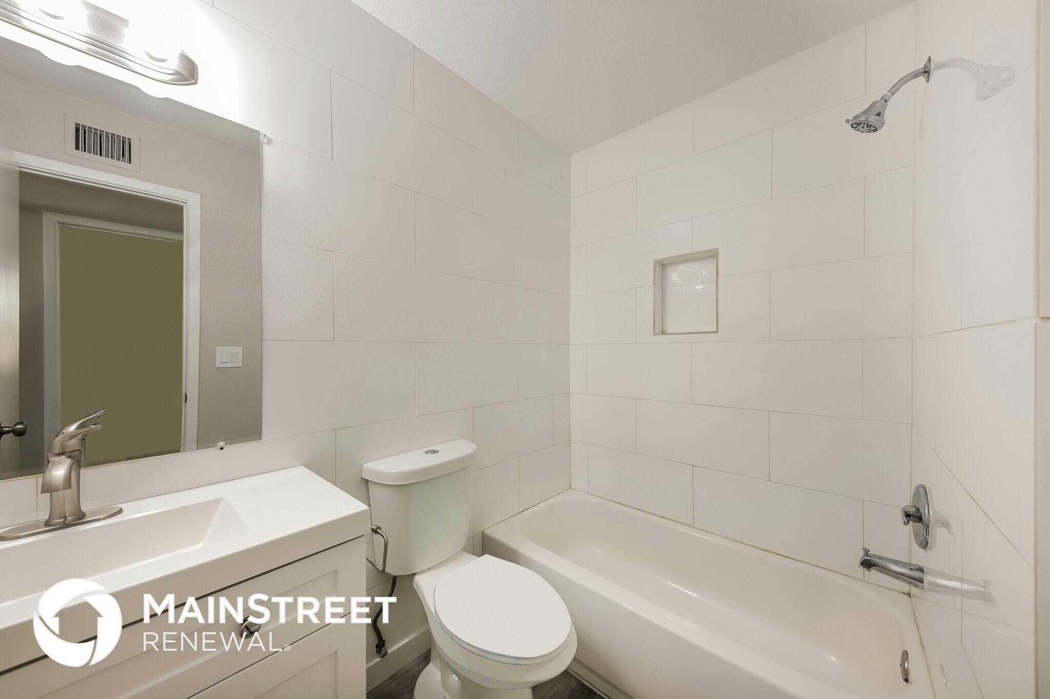 Building Photo - 318 W 18th Ave