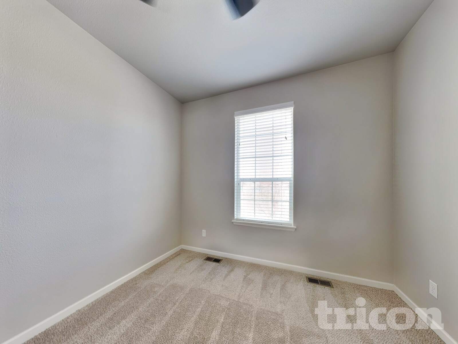 Building Photo - 19760 E 61st Dr