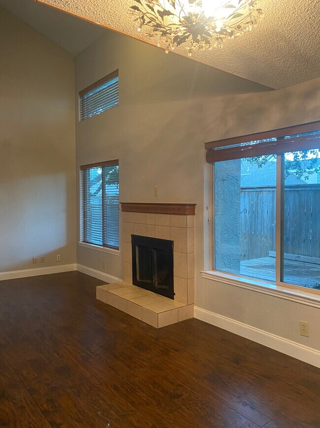 Building Photo - 18040 Midway Rd