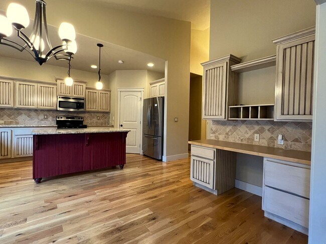 Building Photo - Beautiful 3 bed 2 bath home in The Preserv...