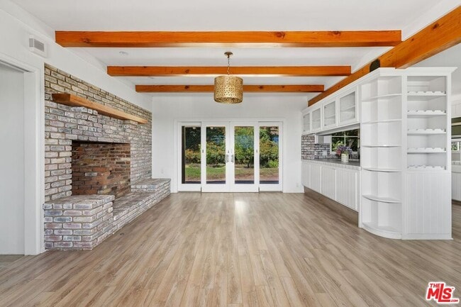 Building Photo - 6363 Sycamore Meadows Dr