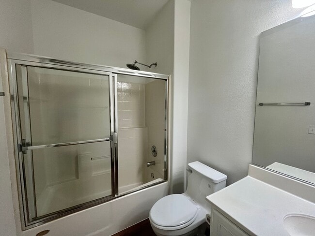 Building Photo - 2470 sq ft, remodeled single story, hard to find 5 bed, 2.5 bath, 2 car garage in guard gated Sta...
