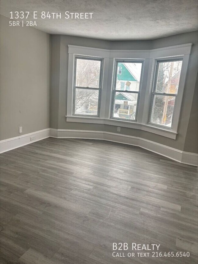 Building Photo - 1337 E 84th St